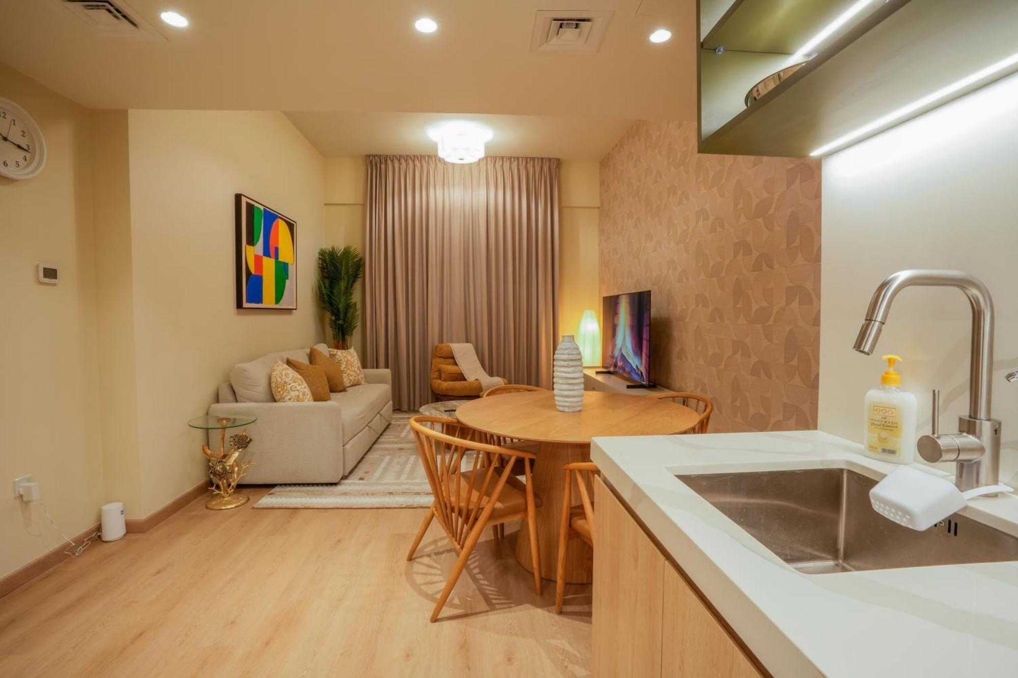 2 Bedroom Marina * Dubai