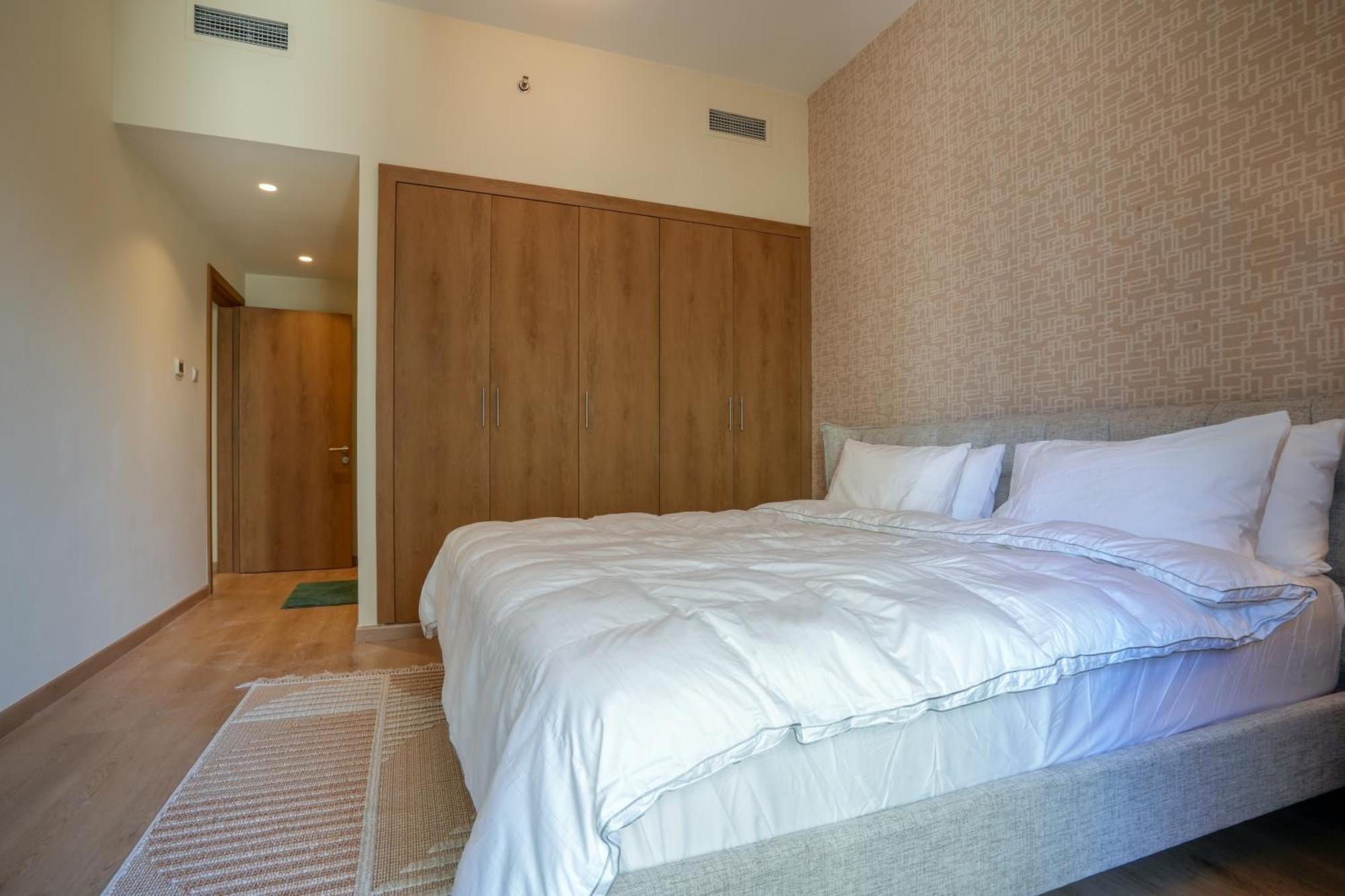 2 Bedroom Marina Apartment