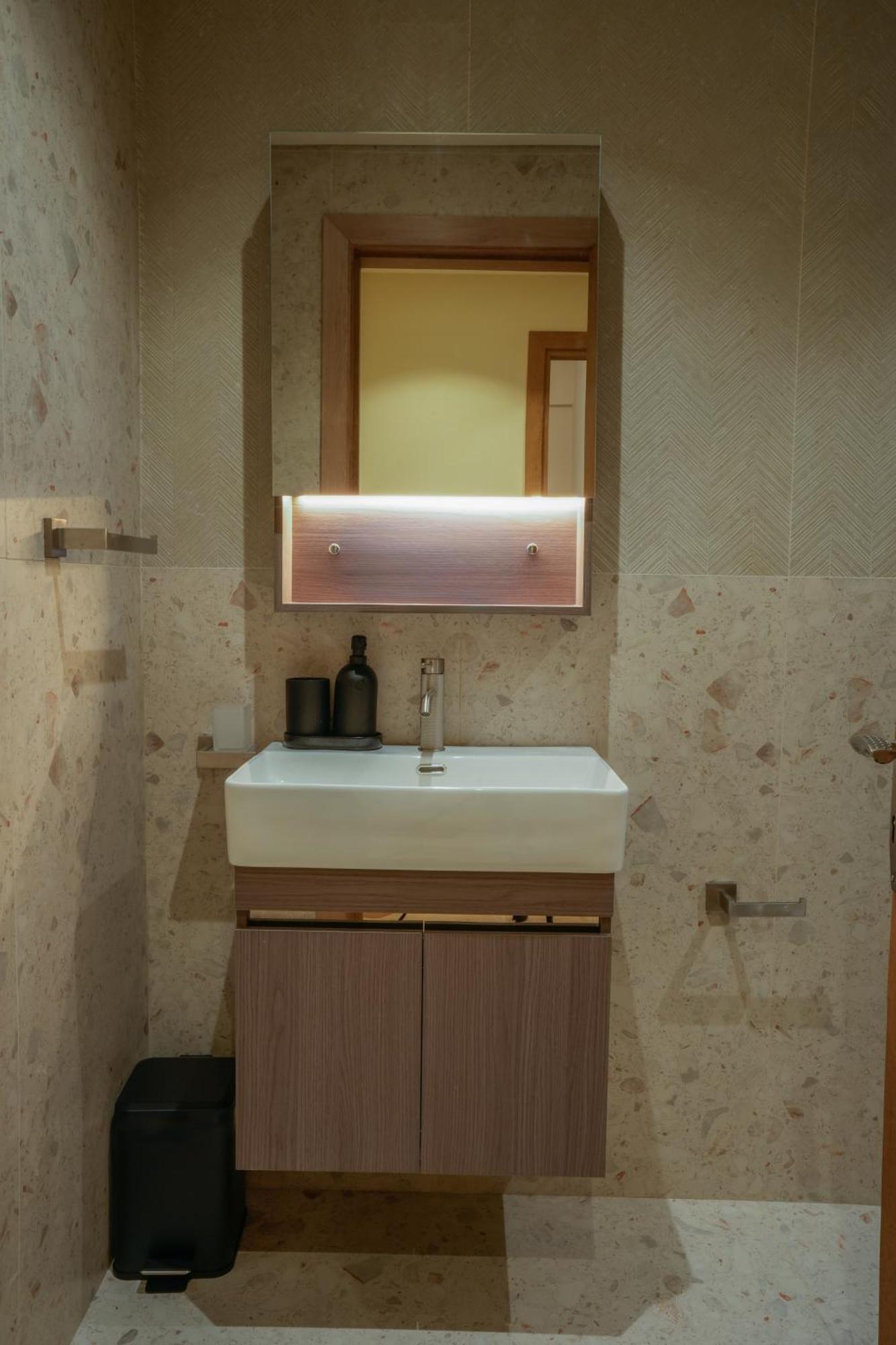 2 Bedroom Marina Apartment